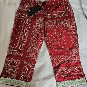 D&G Bandana Print Capri Embellished Pants.  Vintage & 100% ON-TREND Womens Wa…